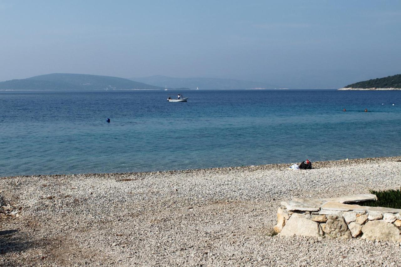 Apartments By The Sea Maslinica, Solta - 14748 Bagian luar foto